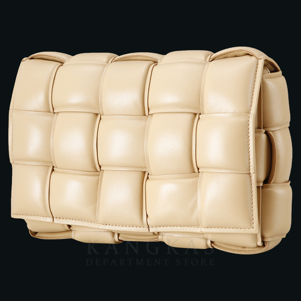 BOTTEGA VENETA(USED)보테가베네타 패딩 카세트 백